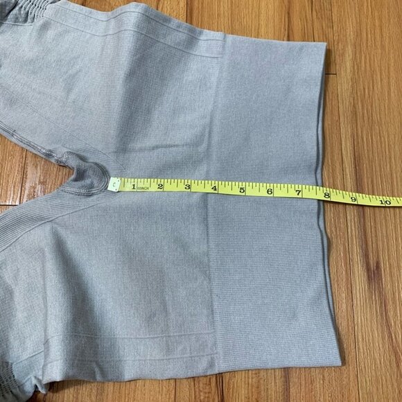 Lululemon Awakening Crop Seamless Leggings Grey - Picture 12 of 13